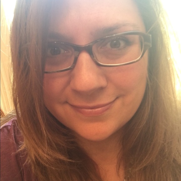 Meet your Posher, Shelley - Picture 1 of 1